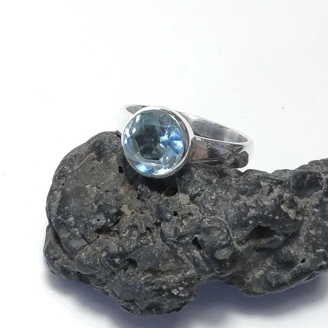 ANELLO artigianale in argento 925 con Radice di Rubino, Ametista