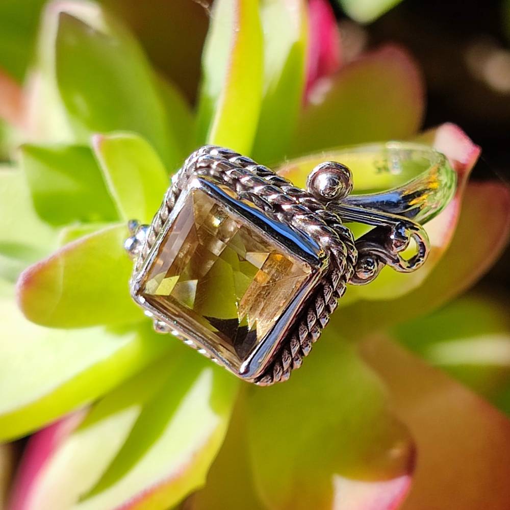 Anello CHANDRAJ in argento 925 con pietra