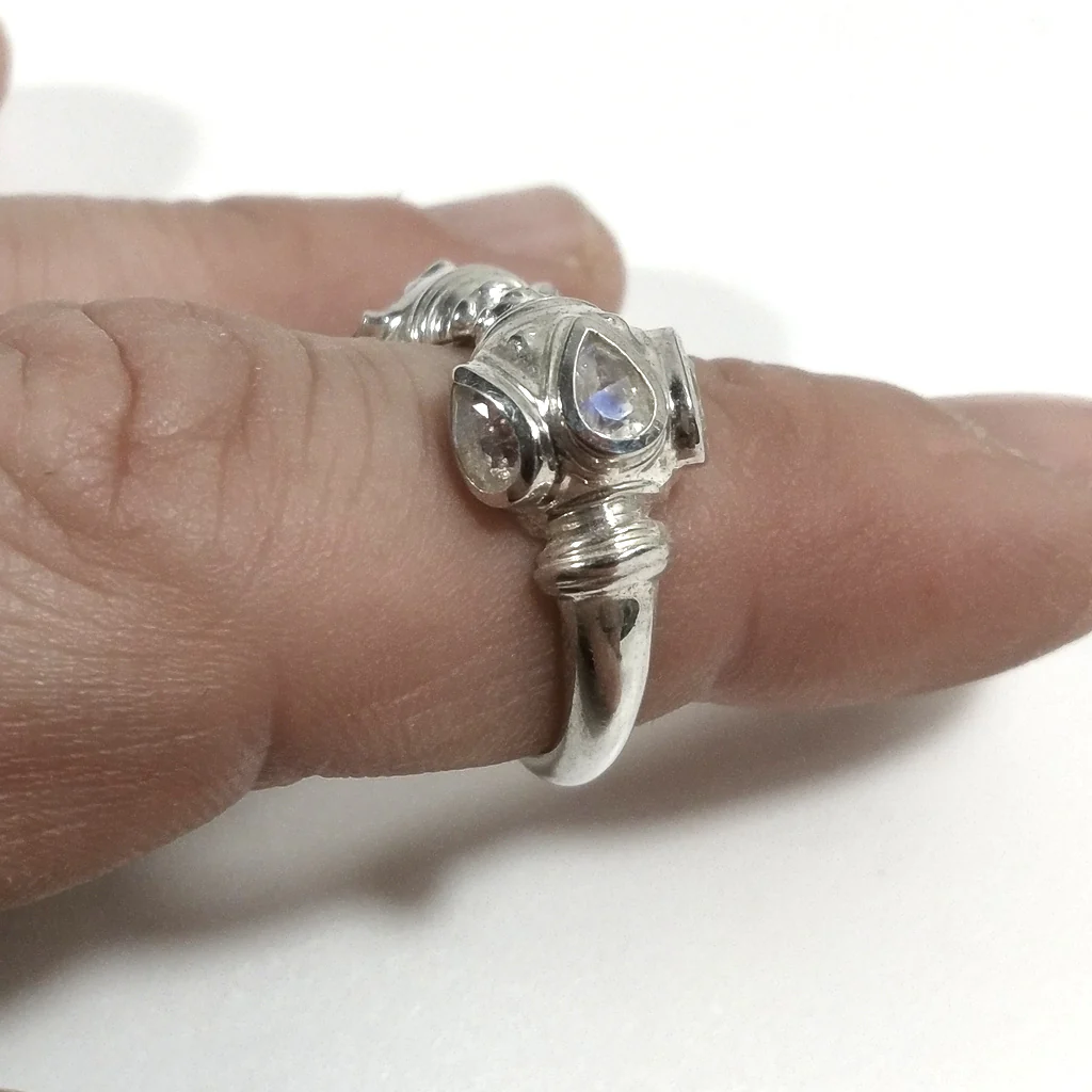 Anello contrariè in argento 925 con pietra - AMELIA - Image 4