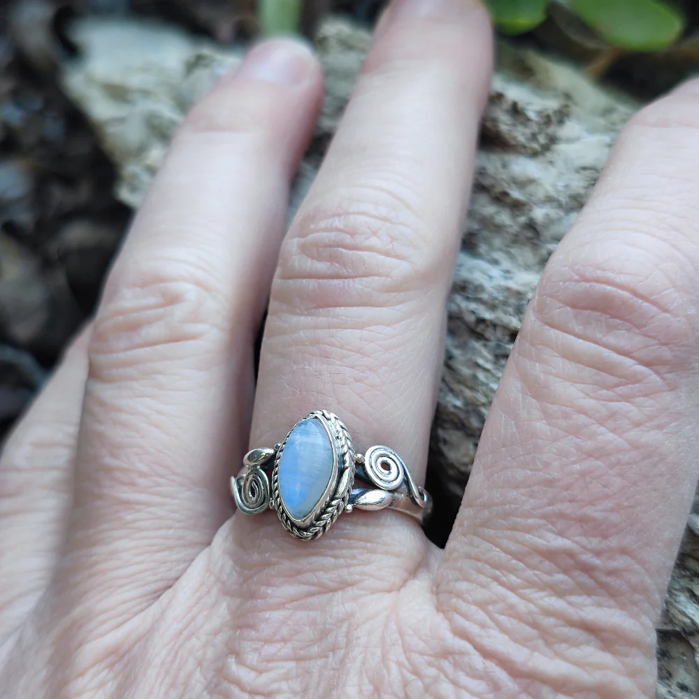 Anello etnico con pietra in argento 925 - MAHO - Image 2