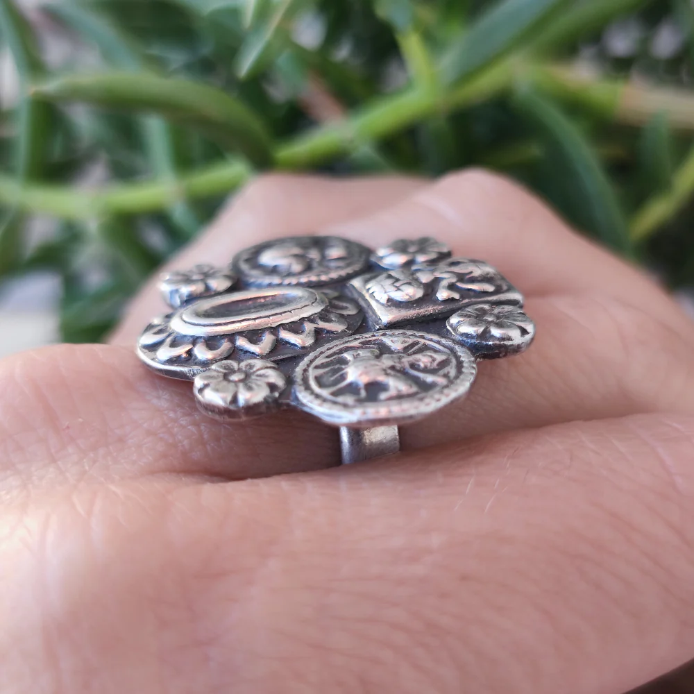 Anello in argento antico con Ganesh - LODRANI - Image 4