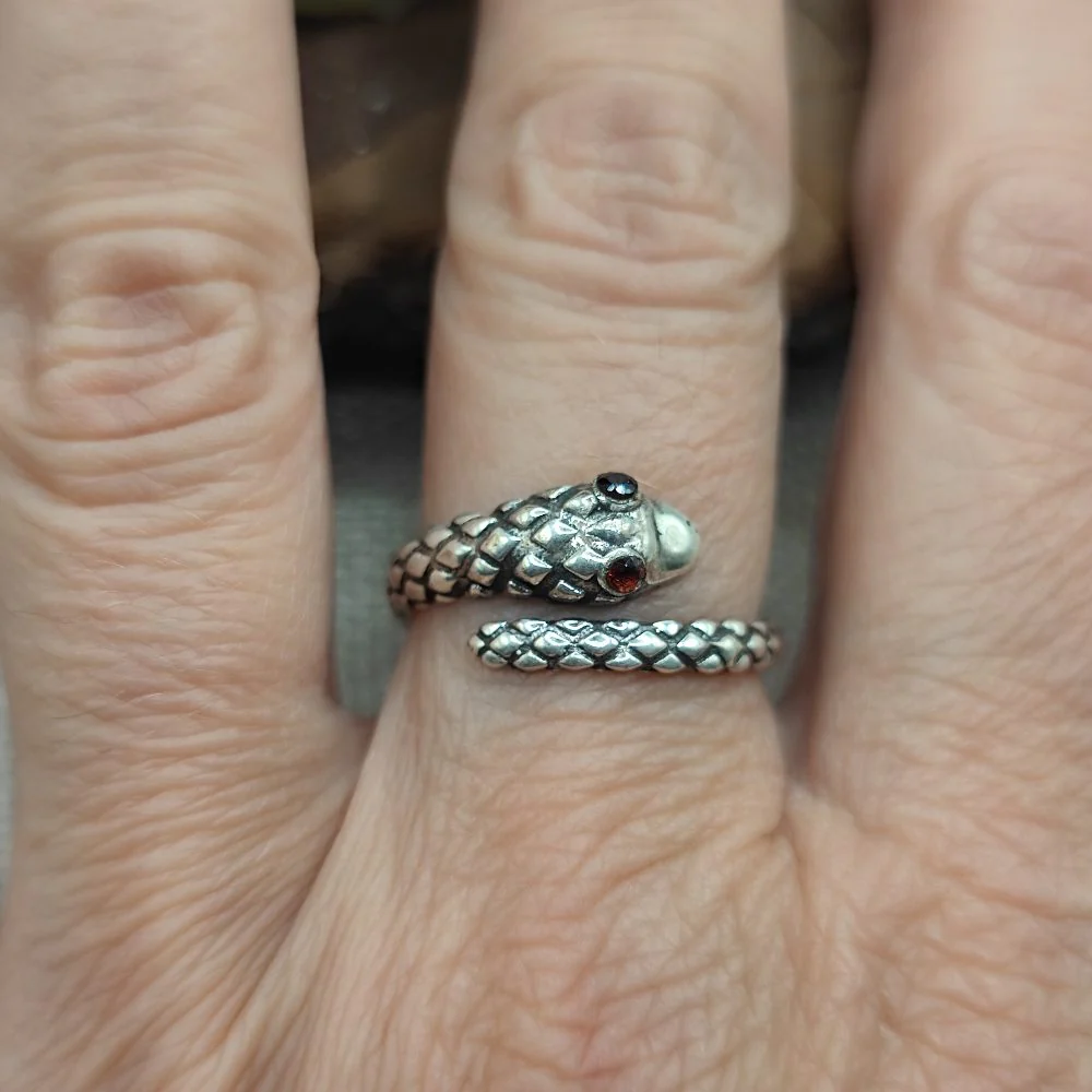 Anello serpente a fascia in argento 925 - GUDUR - Image 2