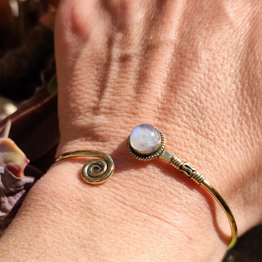 INDUMA bracciale in ottone a spirale con pietra - Image 21