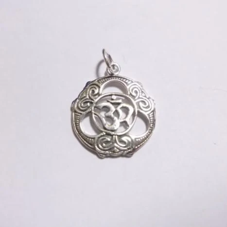 CIONDOLO OM in argento 925 traforo - ISHAAN