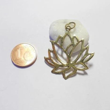 Ciondolo fiore di loto in ottone argentato - AJMER - Image 2