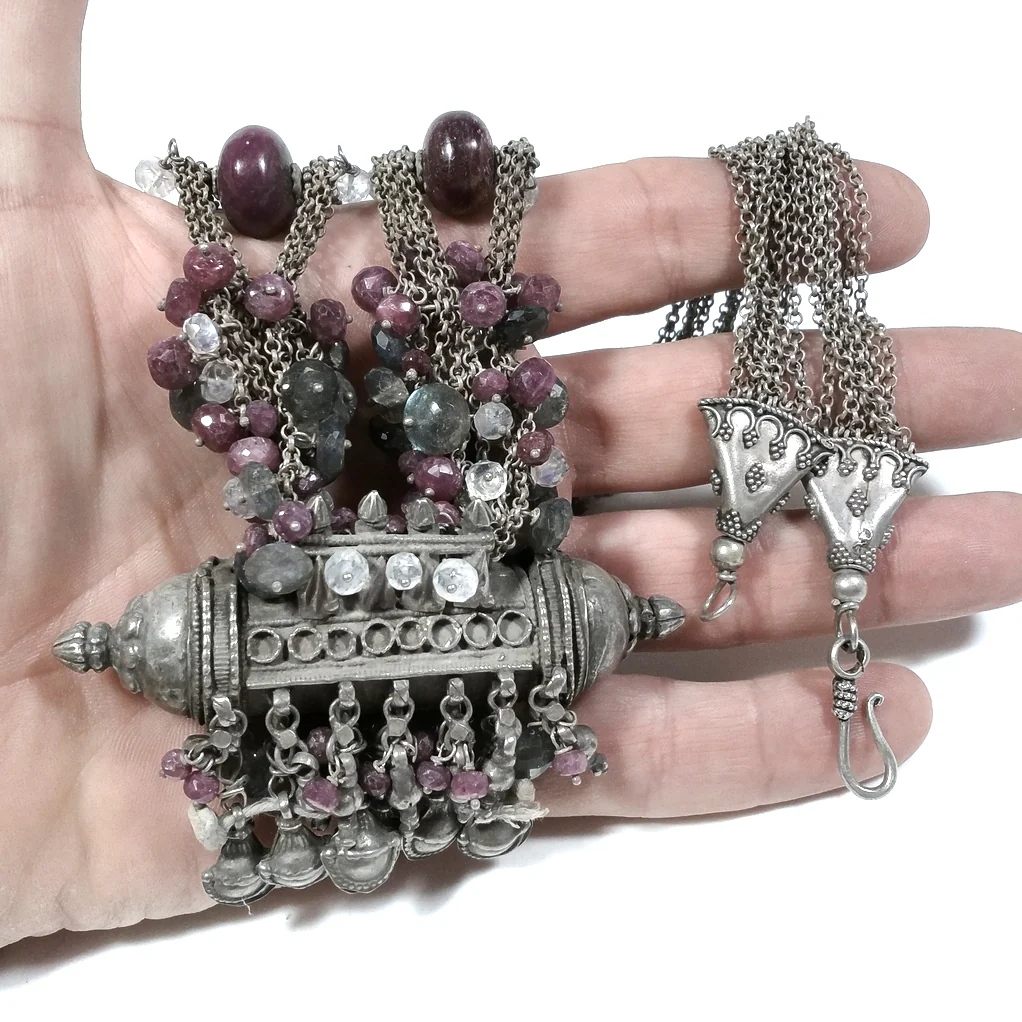 Collana ETNICA argento antico e RUBINO, PIETRA di LUNA | Gioielli etnici INDIA - Image 4