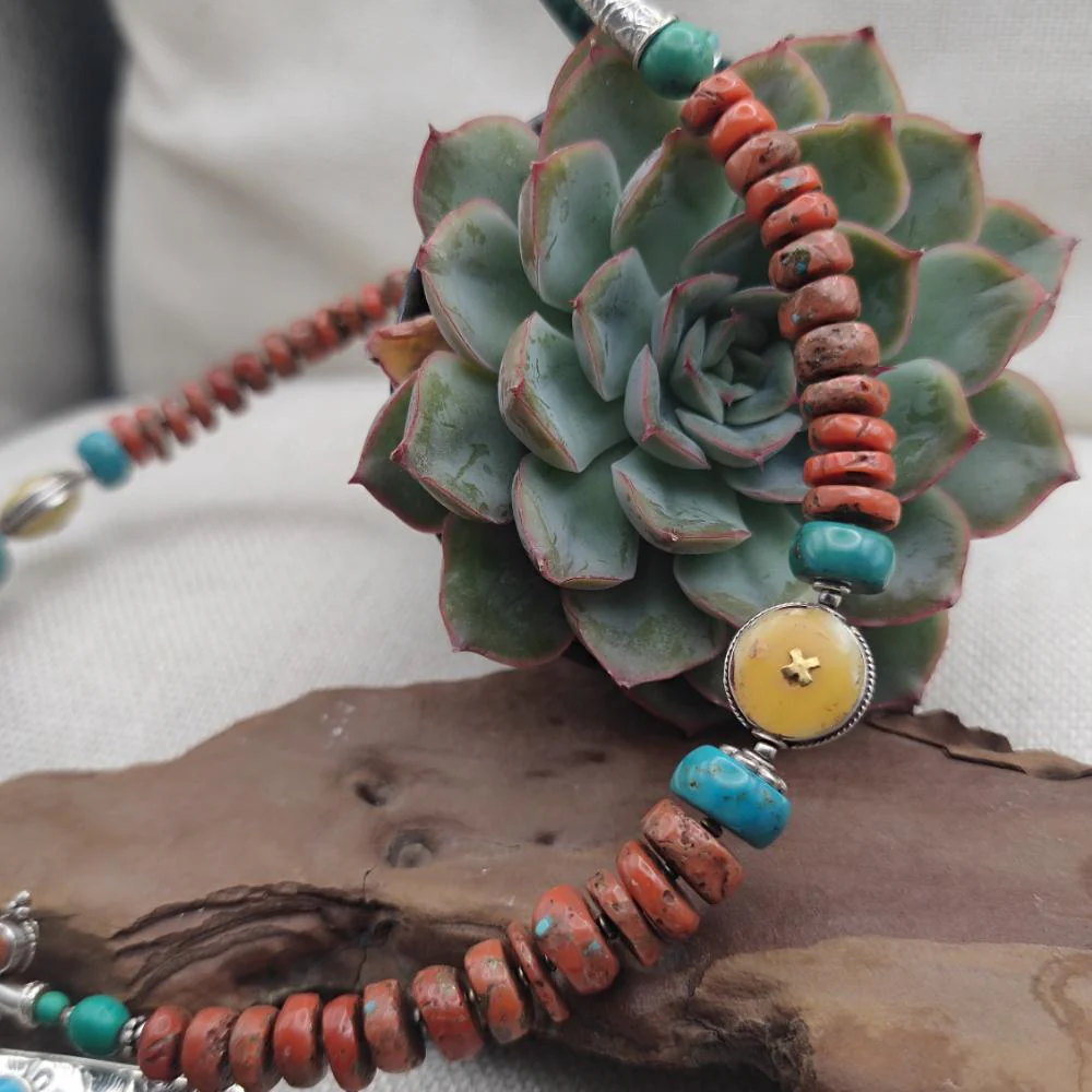 Collana etnica tibetana in argento 925 con corallo - VIJAYAPURI - Image 5