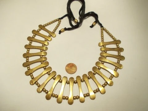 Collana in ottone Naga