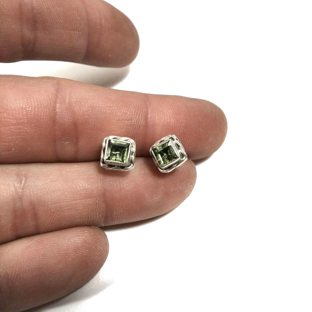 MINI ORECCHINI argento 925 - Peridoto | Gioielli argento piercing - Image 2