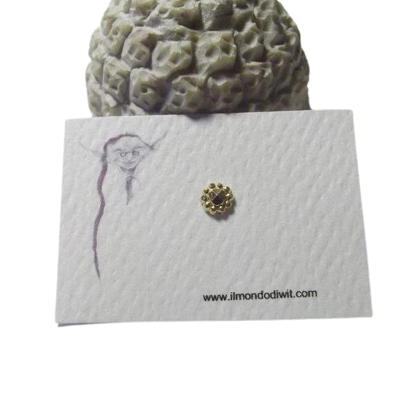 Orecchino da naso in oro 18 carati fiore 5 mm - SURYAPET