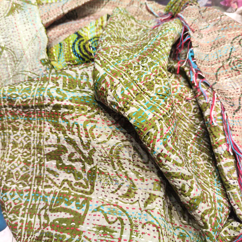 STOLA da donna KANTHA con tessuti vintage misto seta ricamo a mano - MIRIA - Image 2